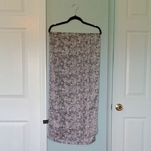 Black and White Midi Pencil Scarf for Casual Wear